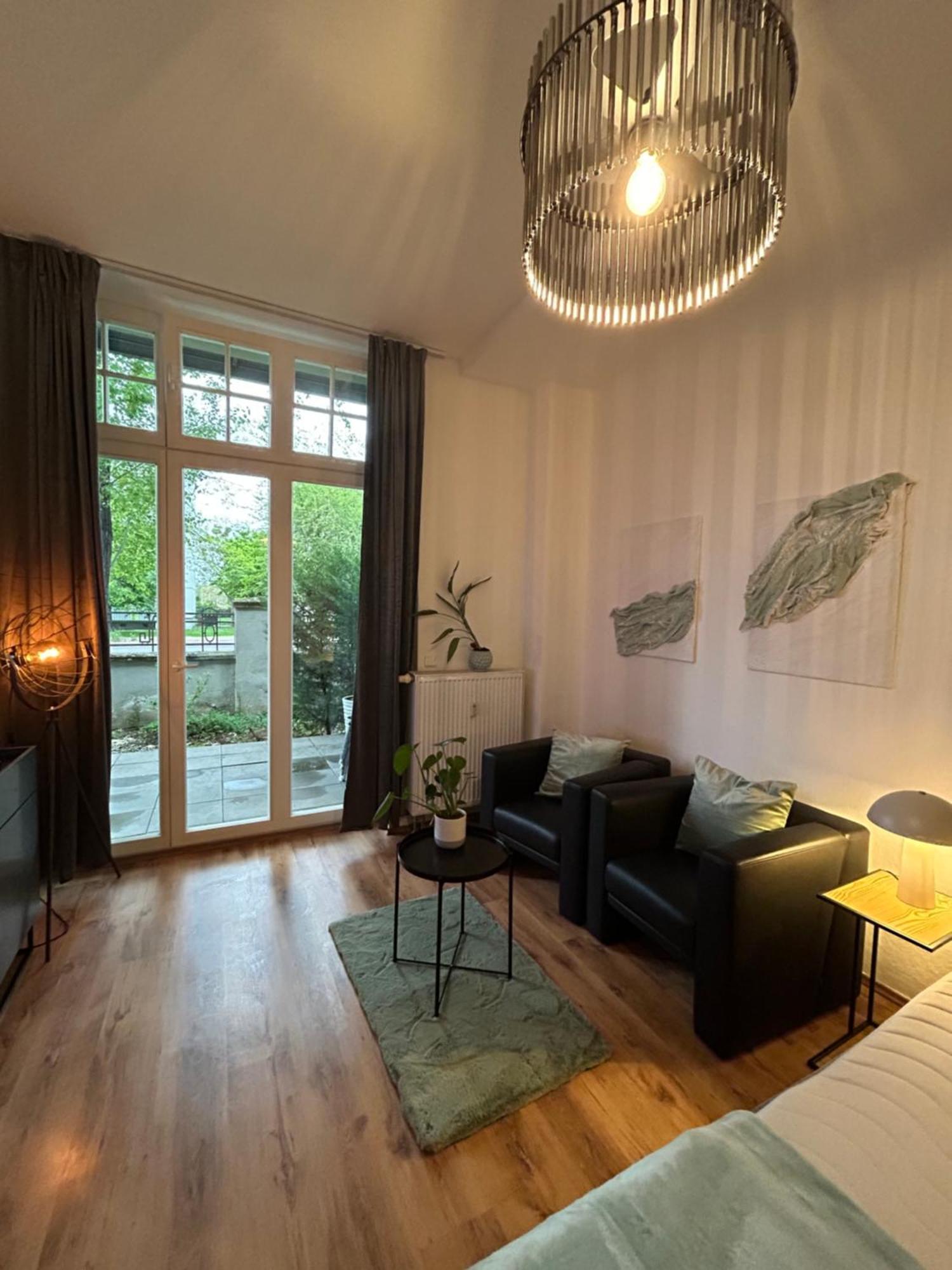 Mintara Komfort Apartment Mit Grill -Terrasse, Sky Und Parkplatz Magdeburg Exterior foto